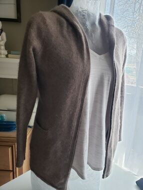 Max Studio 2 Ply Cashmere Swester Taupe Hooded Cardigan